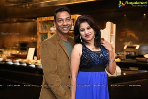 Uttam, Aakanksha Celebrate Their Silver Wedding Anniversary