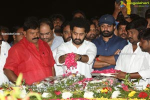 Jr NTR And Kalyan Ram Pay Tribute To NTR At NTR Ghat