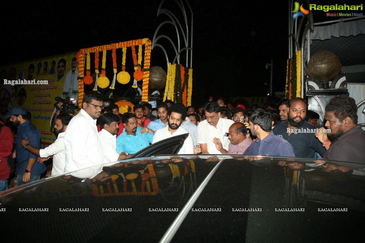 Jr NTR & Kalyan Ram Visit NTR Ghat on NTR's Death Anniversary Day 2020