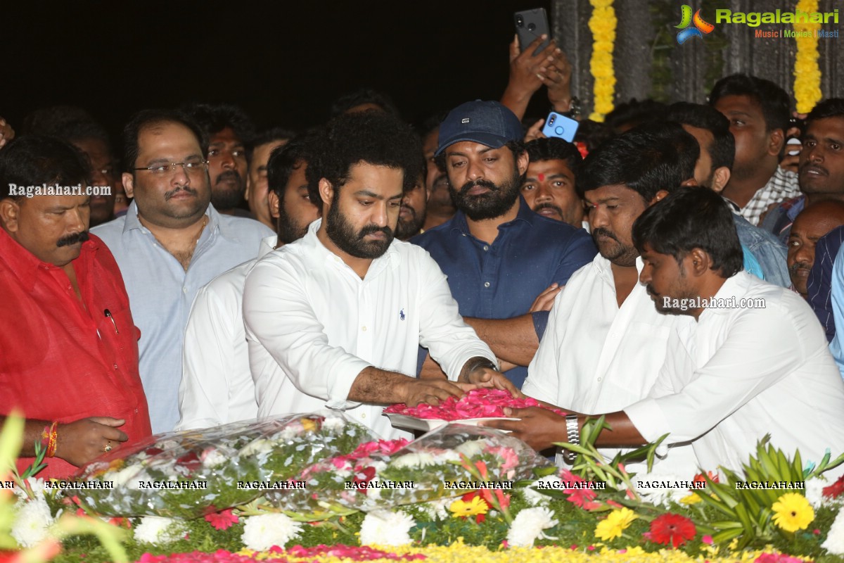 Jr NTR & Kalyan Ram Visit NTR Ghat on NTR's Death Anniversary Day 2020