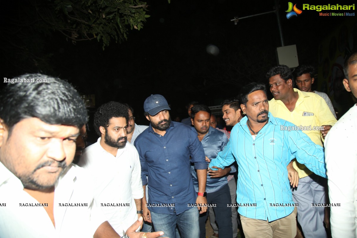 Jr NTR & Kalyan Ram Visit NTR Ghat on NTR's Death Anniversary Day 2020