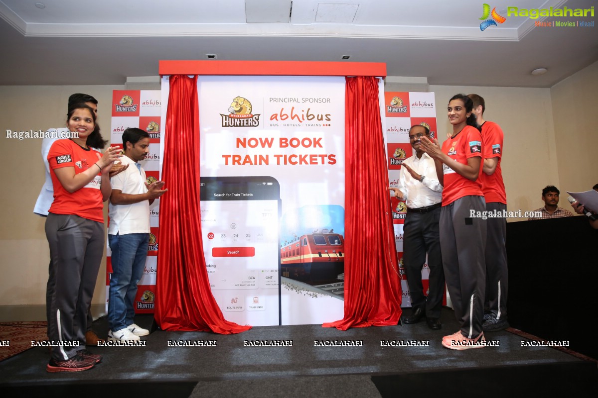 PV Sindhu led Hyderabad Hunters Team Launches New services for AbhiBus.com Customers