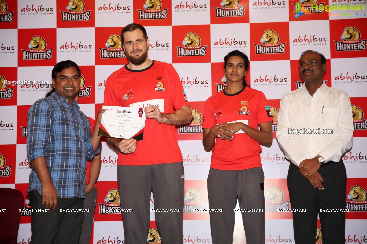 PV Sindhu led Hyderabad Hunters Team Launches New services for AbhiBus.com Customers