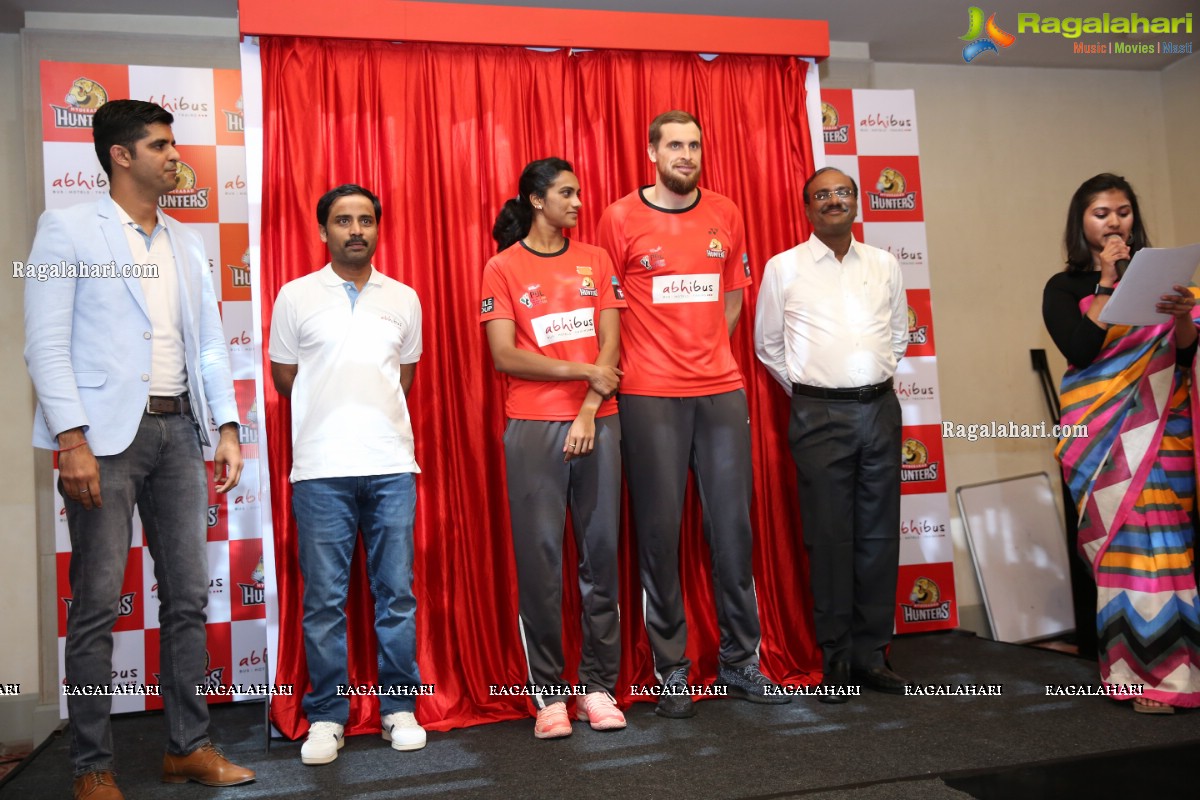 PV Sindhu led Hyderabad Hunters Team Launches New services for AbhiBus.com Customers