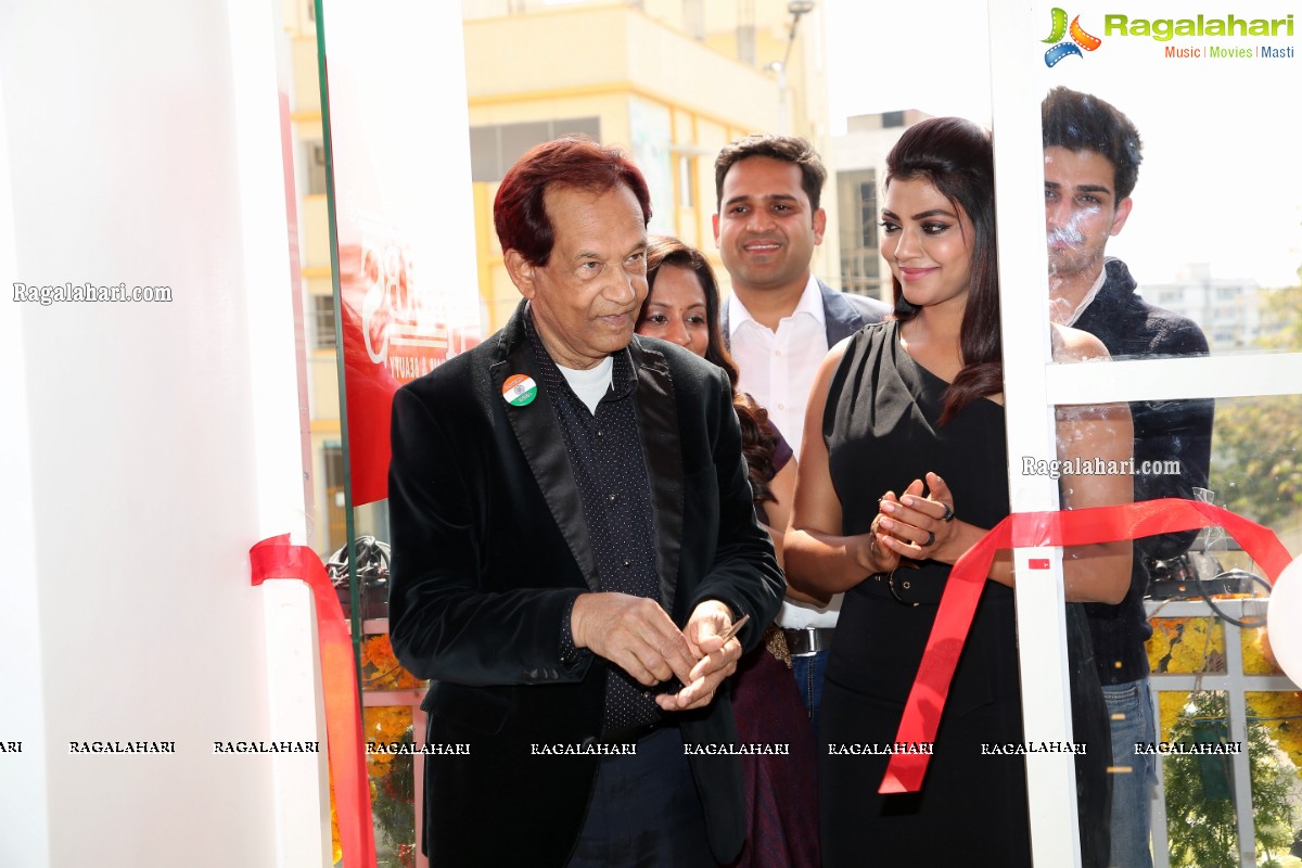 Habibs Hair & Beauty Salon Launch by Actress Lahari At Madinaguda