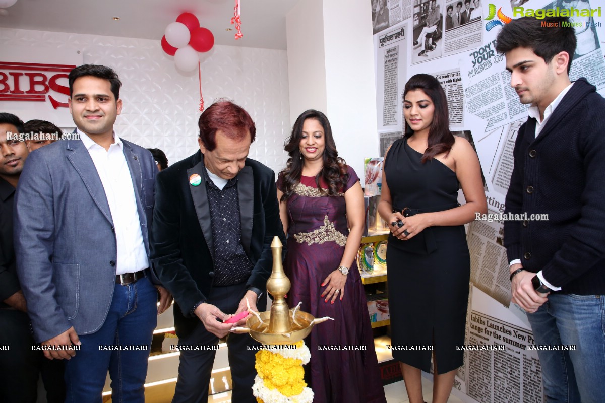 Habibs Hair & Beauty Salon Launch by Actress Lahari At Madinaguda