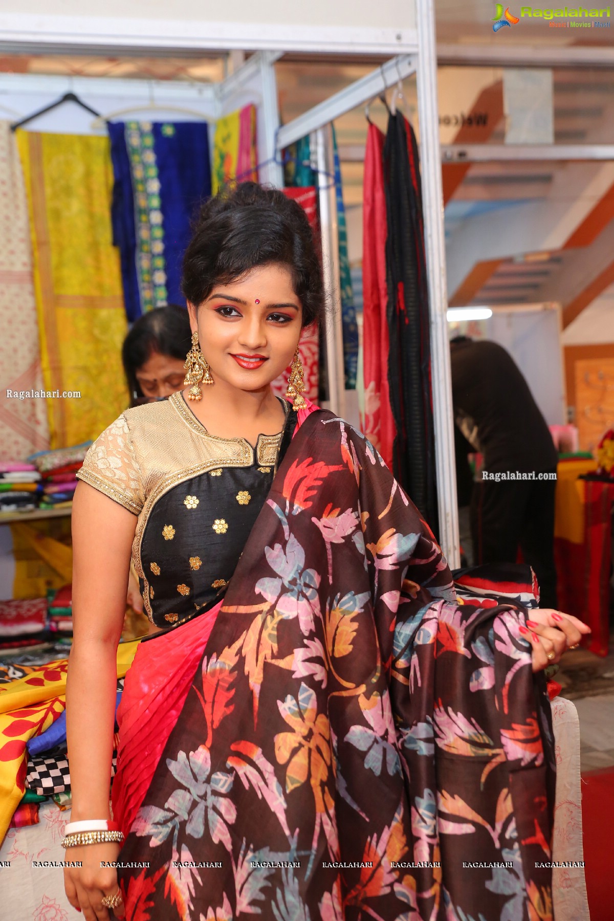 Indian Silk Expo Launch by Karronya Katrynn at Sri Satya Sai Nigamagamam