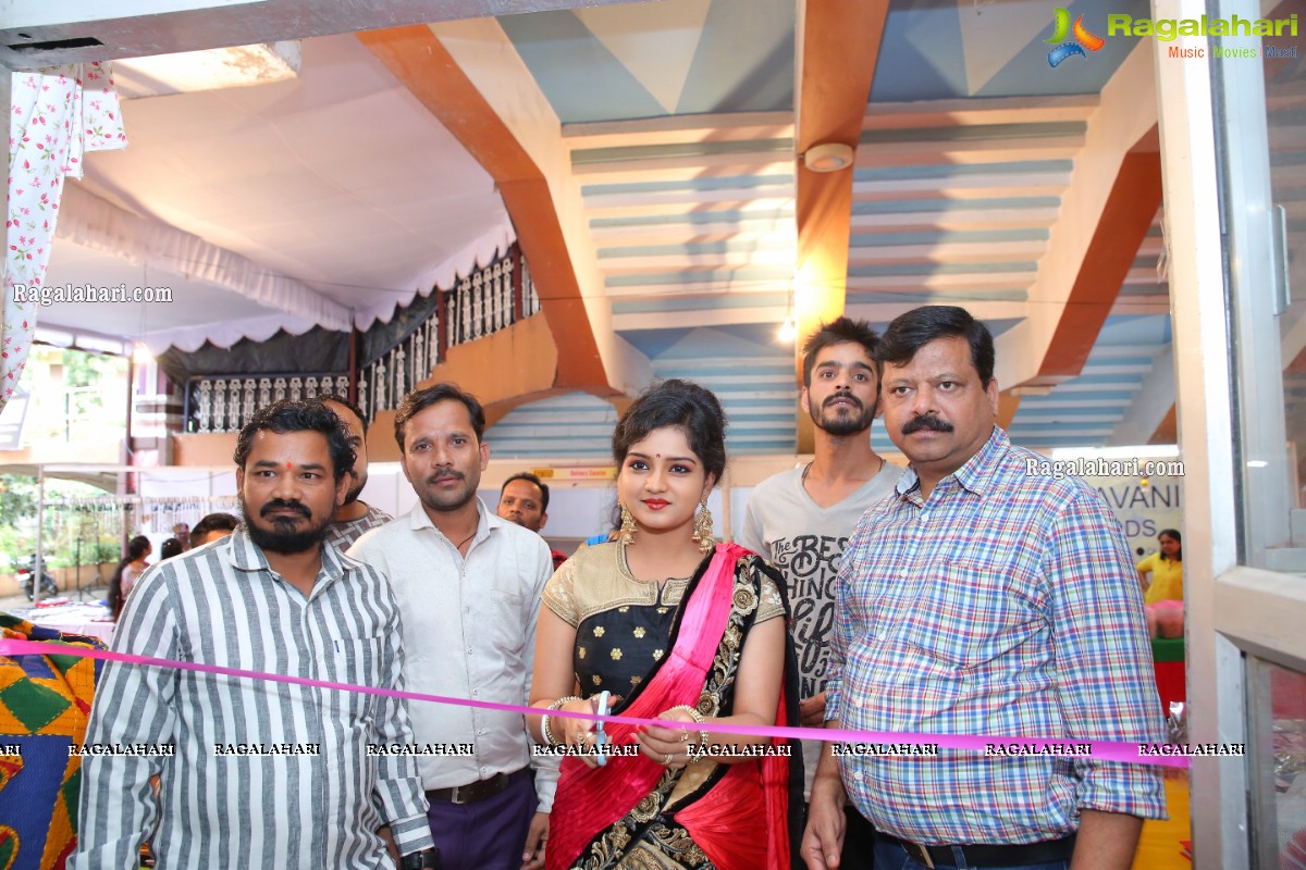 Indian Silk Expo Launch by Karronya Katrynn at Sri Satya Sai Nigamagamam