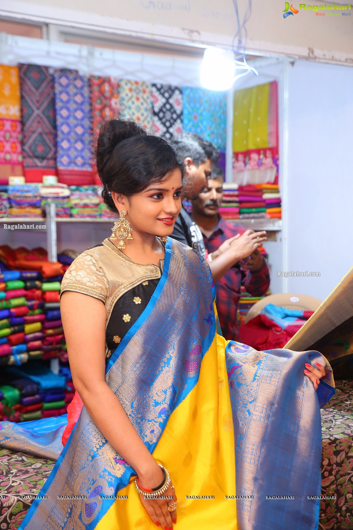 Indian Silk Expo Launch by Karronya Katrynn at Sri Satya Sai Nigamagamam