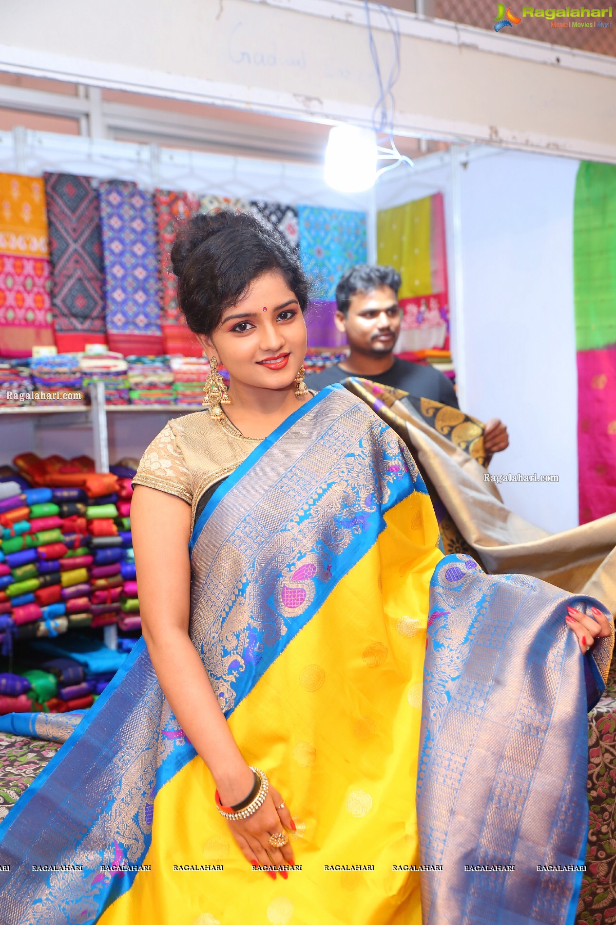 Indian Silk Expo Launch by Karronya Katrynn at Sri Satya Sai Nigamagamam