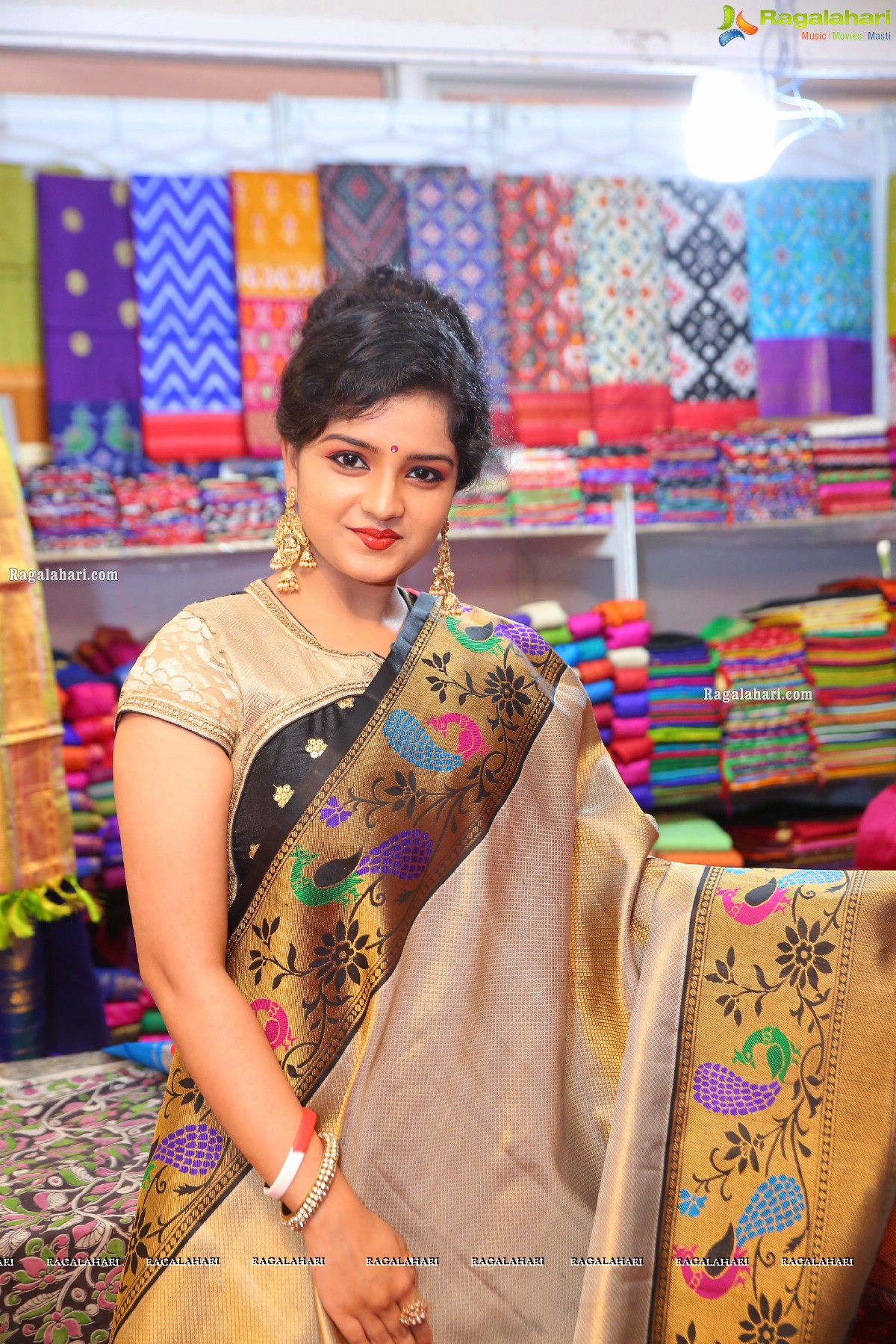 Indian Silk Expo Launch by Karronya Katrynn at Sri Satya Sai Nigamagamam