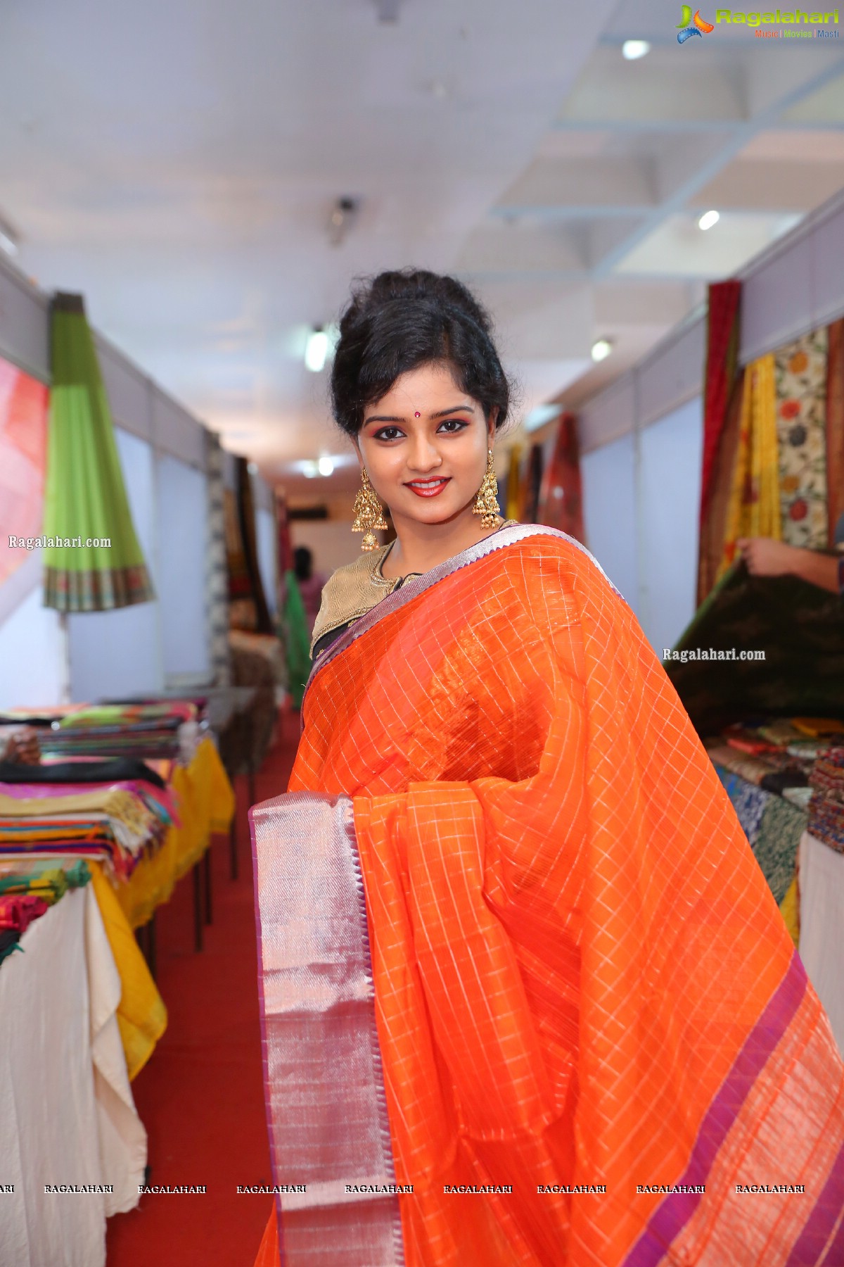 Indian Silk Expo Launch by Karronya Katrynn at Sri Satya Sai Nigamagamam