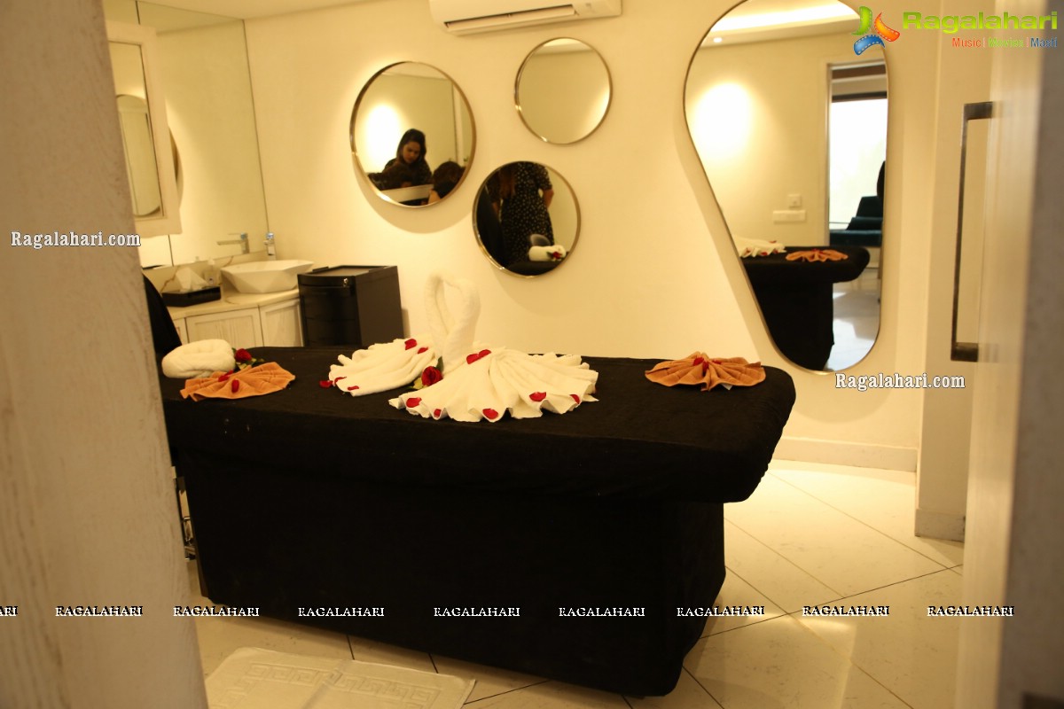 Mirrors Luxury Salons Launches the India’s First Exclusive Kerastase Lounge (K-Lounge) at Jubilee Hills