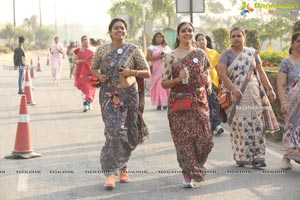 Taneira & Pinkathon's First Saree Run in Hyderabad