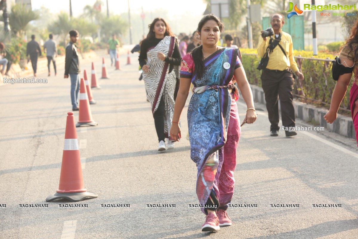 Taneira & Pinkathon's First Saree Run in Hyderabad