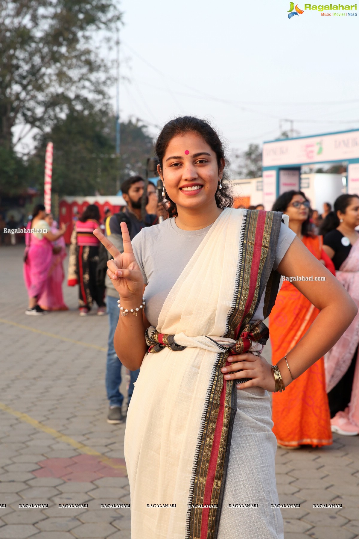 Taneira & Pinkathon's First Saree Run in Hyderabad