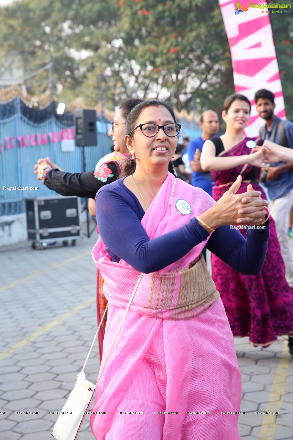 Taneira & Pinkathon's First Saree Run in Hyderabad