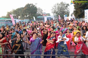 Taneira & Pinkathon's First Saree Run in Hyderabad