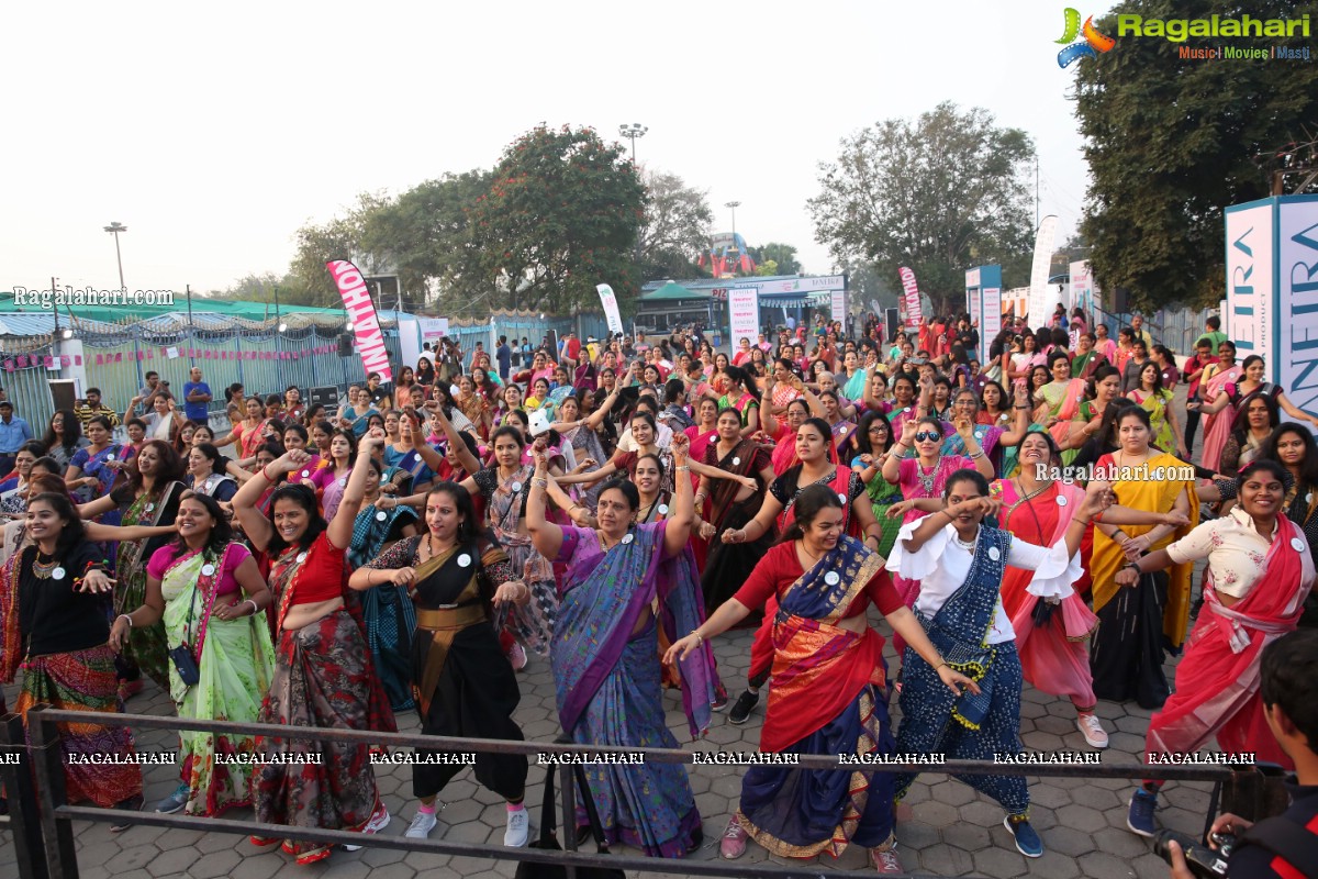 Taneira & Pinkathon's First Saree Run in Hyderabad