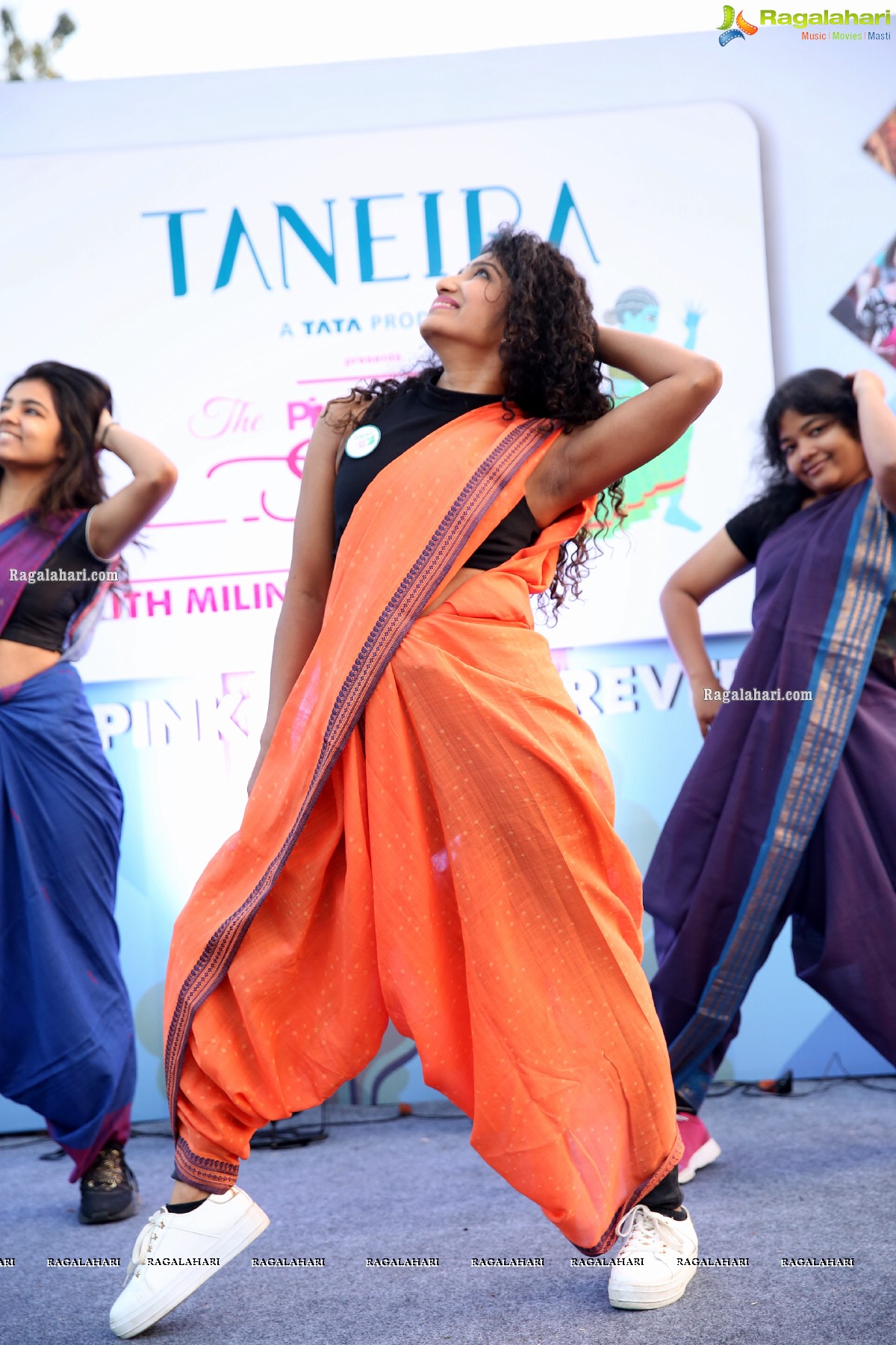 Taneira & Pinkathon's First Saree Run in Hyderabad