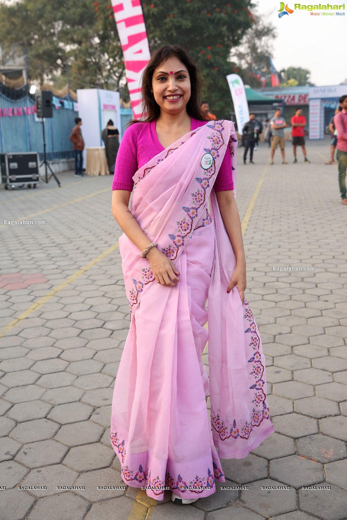 Taneira & Pinkathon's First Saree Run in Hyderabad