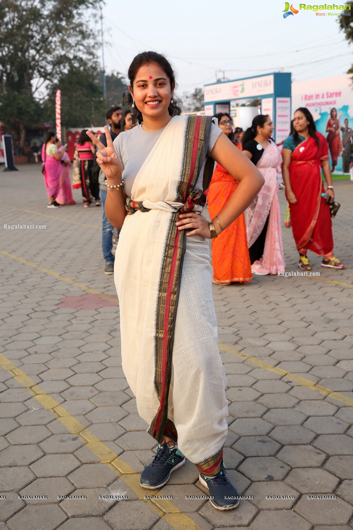 Taneira & Pinkathon's First Saree Run in Hyderabad