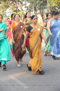 Taneira & Pinkathon's First Saree Run in Hyderabad