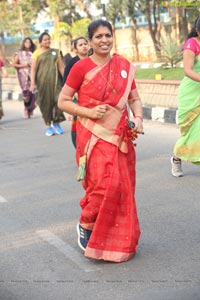 Taneira & Pinkathon's First Saree Run in Hyderabad