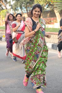 Taneira & Pinkathon's First Saree Run in Hyderabad