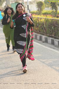 Taneira & Pinkathon's First Saree Run in Hyderabad