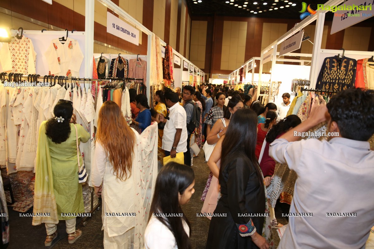 Sutraa Fashion Exhibition Begins at HICC Novotel