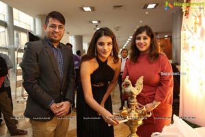 Sutraa Fashion Exhibition Kicks Off