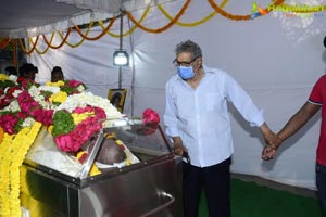 Celebs Pay Homage to Producer Doraswamy Raju