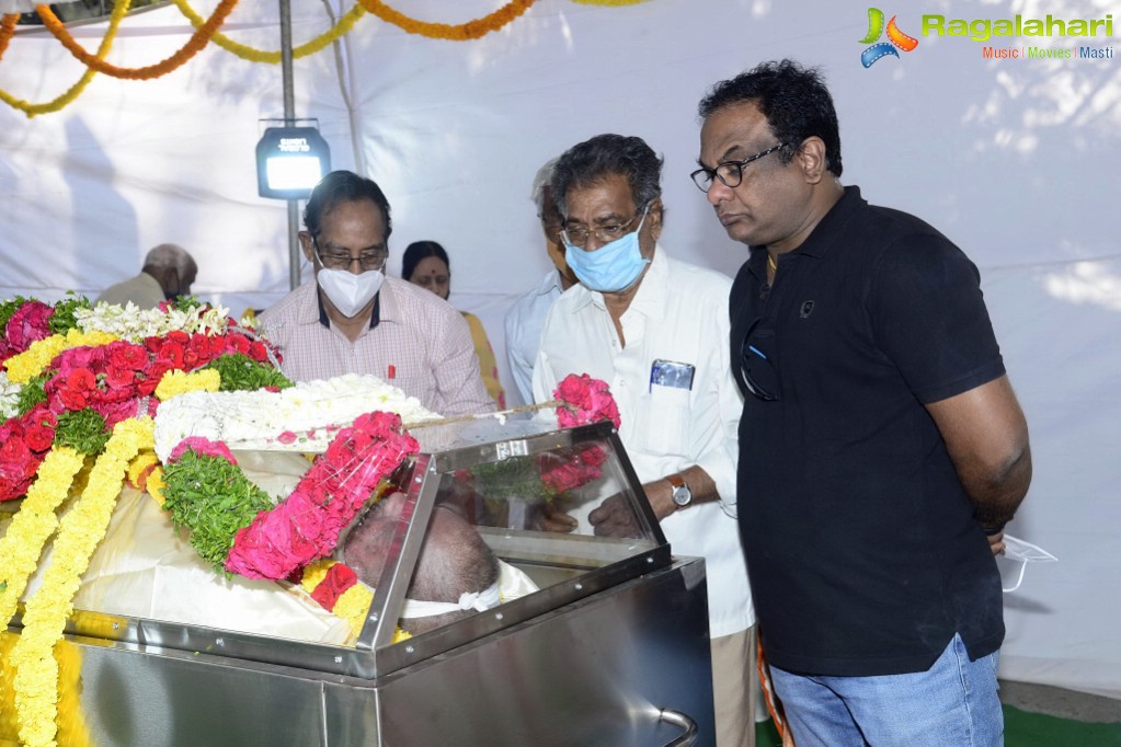 Celebs Pay Homage to Producer Doraswamy Raju