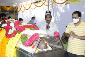 Celebs Pay Homage to Producer Doraswamy Raju