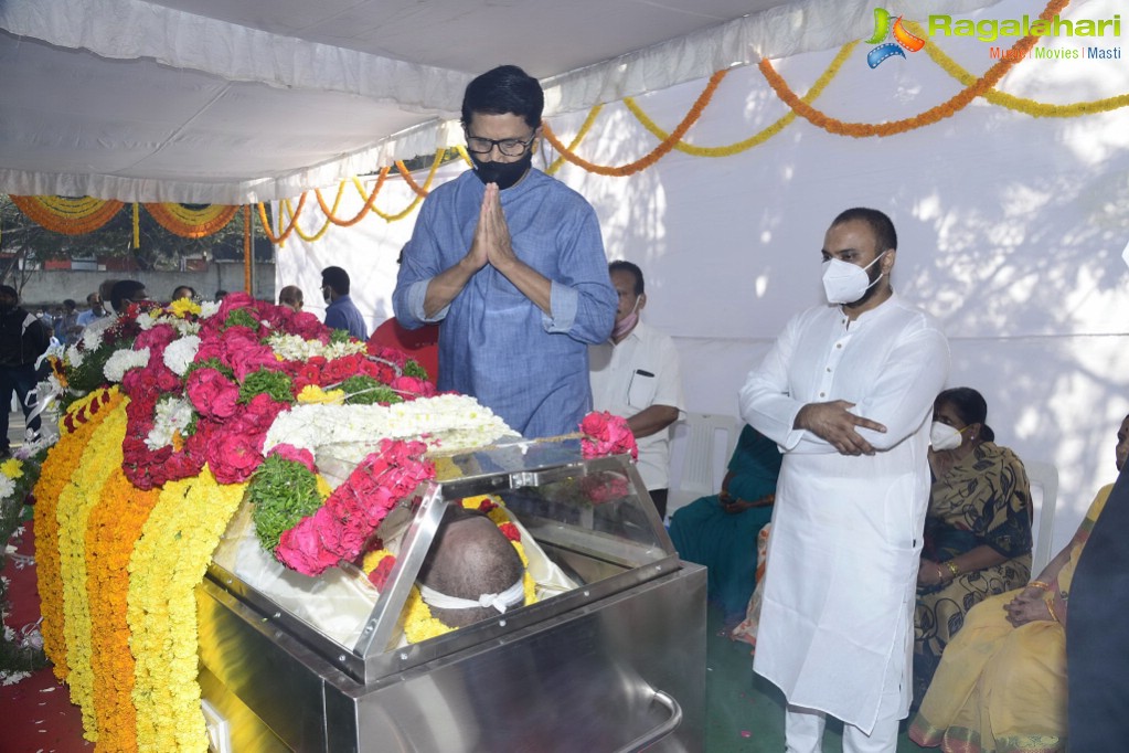 Celebs Pay Homage to Producer Doraswamy Raju