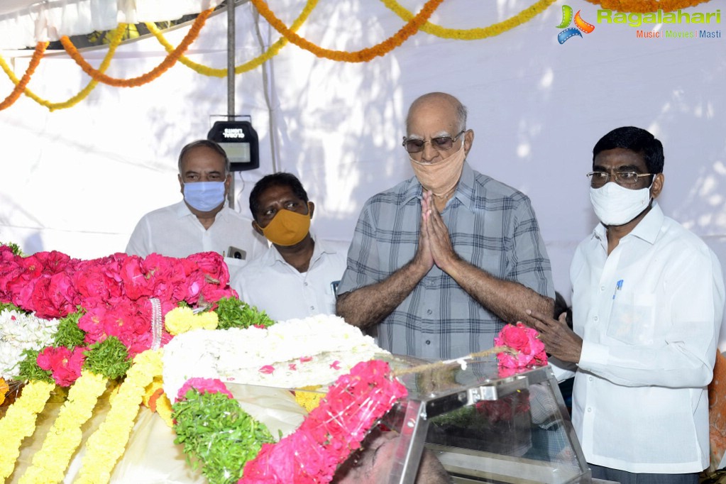 Celebs Pay Homage to Producer Doraswamy Raju