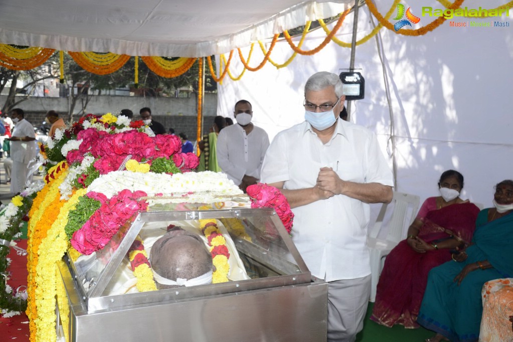 Celebs Pay Homage to Producer Doraswamy Raju