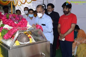 Celebs Pay Homage to Producer Doraswamy Raju