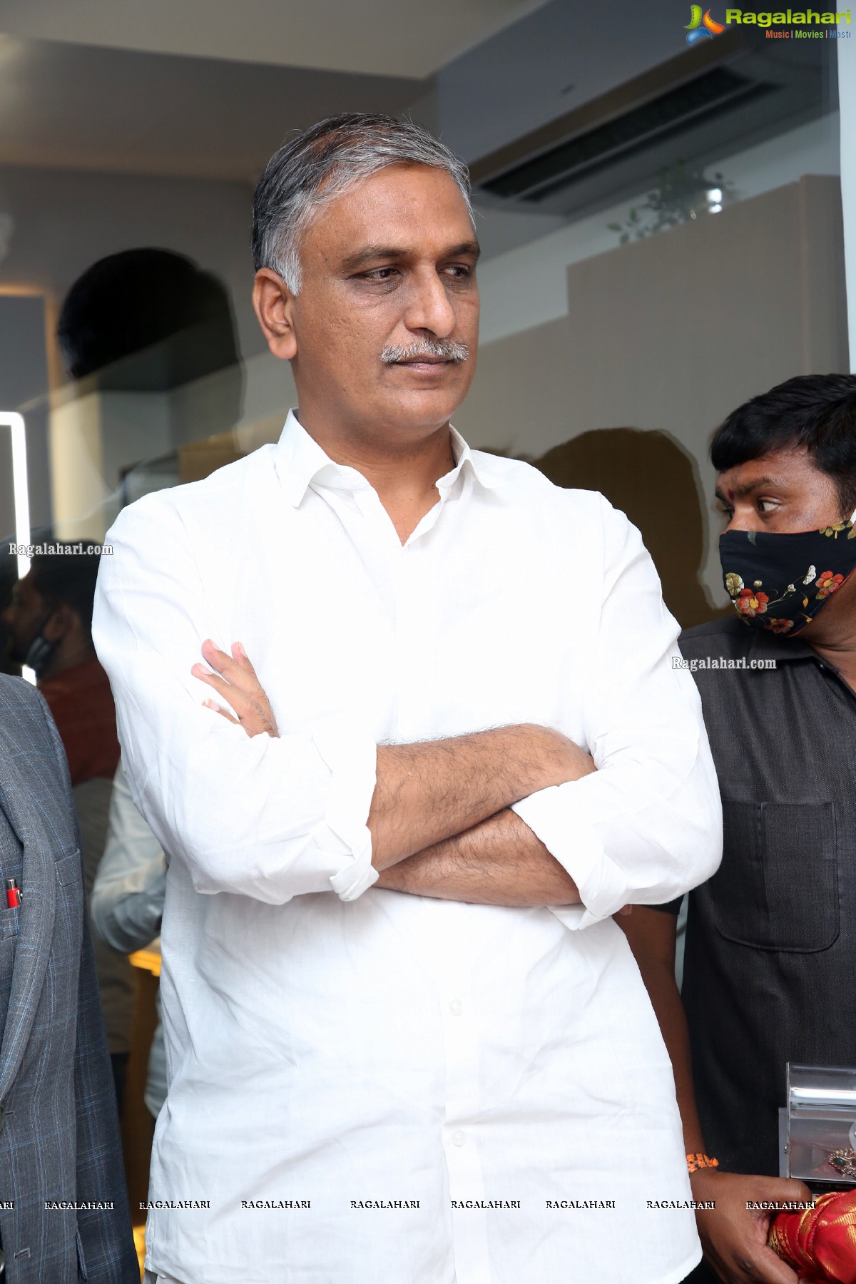 Minister Harish Rao, Actor Jayanth Reddy Launch Matis Interiors Store