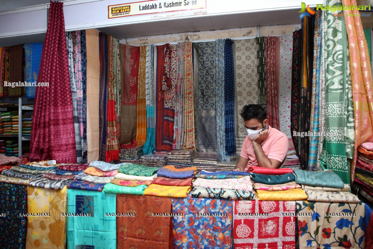 National Silk Expo-2021 Begins at Sri Satya Sai Nigamagamam