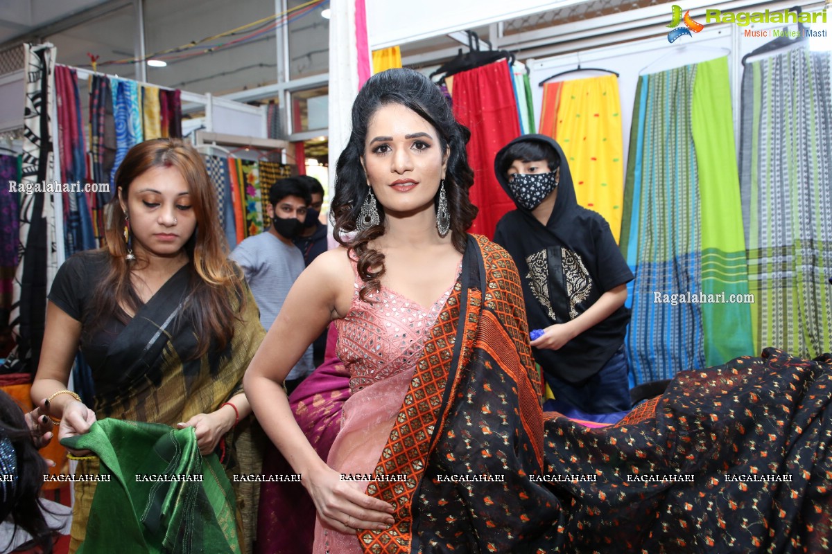 National Silk Expo-2021 Begins at Sri Satya Sai Nigamagamam