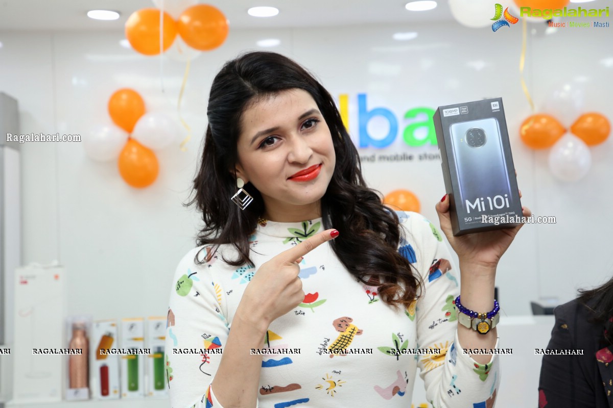 Xiaomi Mi 10i New Mobile Launch in Hyderabad by Mannara Chopra at Cellbay Store, Gachibowli