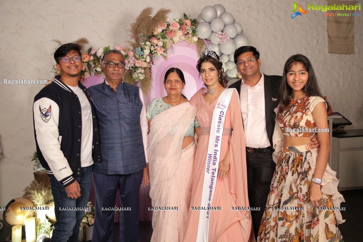 Mrs India Telangana Indu Agarwal Receives a Grand Party at Fly High