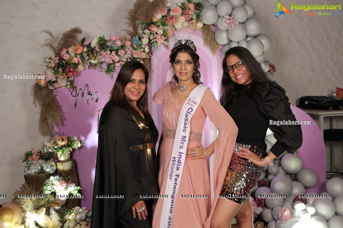 Mrs India Telangana Indu Agarwal Receives a Grand Party at Fly High