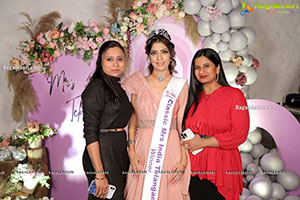 Mrs India Telangana Indu Receives a Grand Party at Home