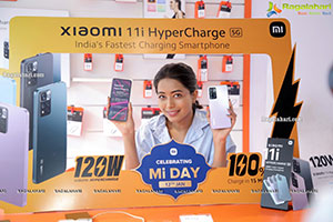 Xiaomi 11i 5G, 11i HyperCharge Launch at Bajaj Electronics