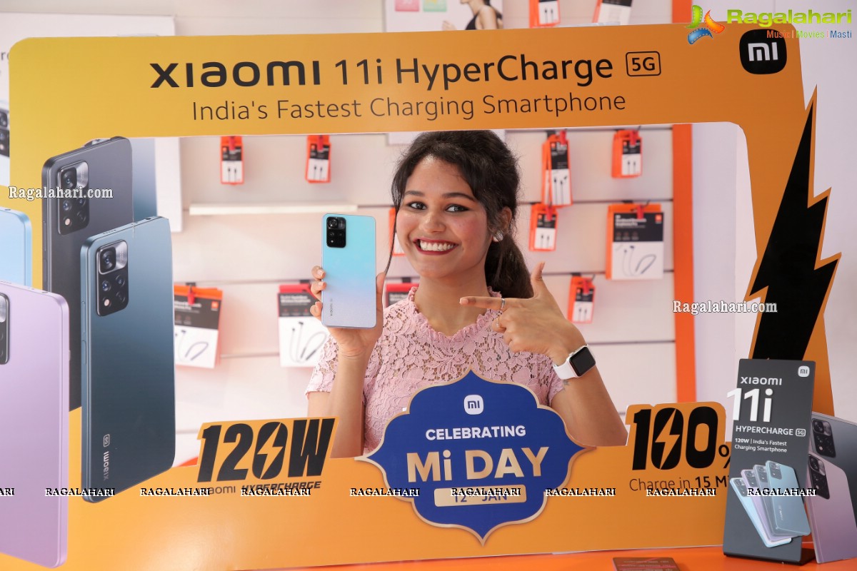 Xiaomi 11i 5G, 11i HyperCharge Launch at Bajaj Electronics, Gachibowli