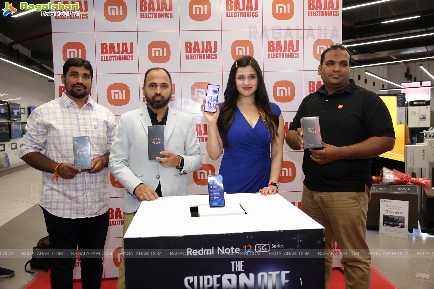 Redmi Note 12 5G Series Launch at Bajaj Electronics, Inorbit Mall