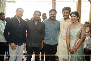 Sharwanand-Rakshita's Engagement Photos